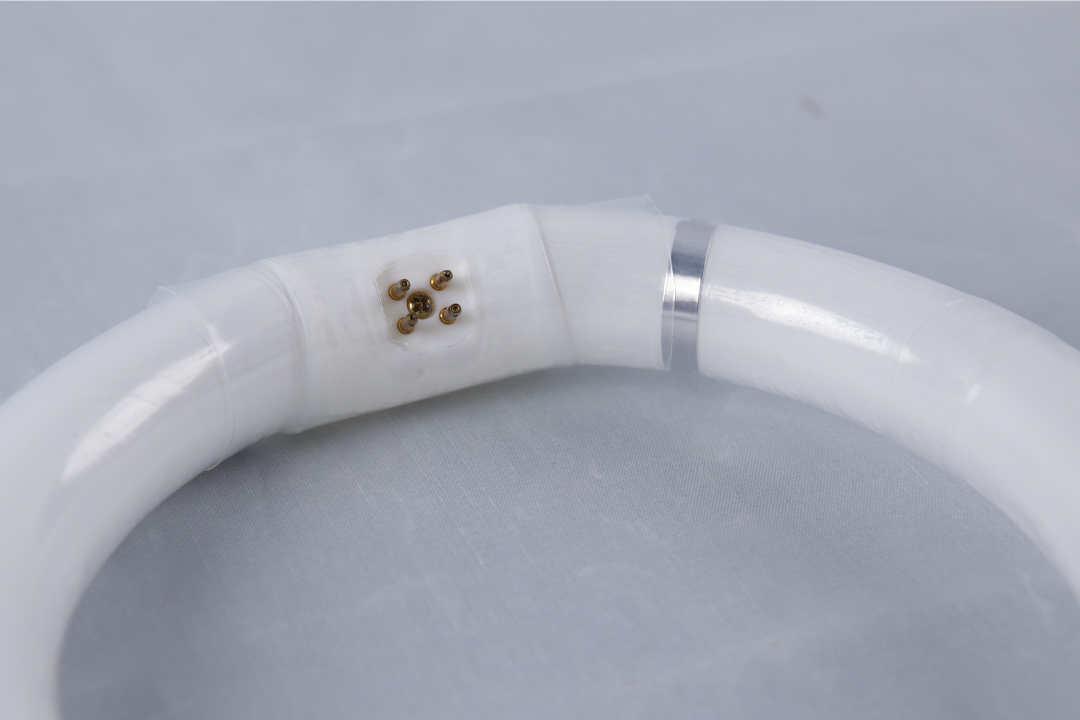 22 watts Circline Aura Insect Killer Bulb - Shatterproof Synergetic